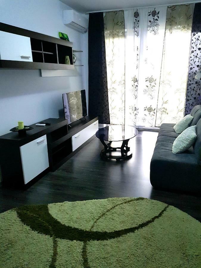 Happyhome Central Deluxe Apartments Oradea Exterior photo